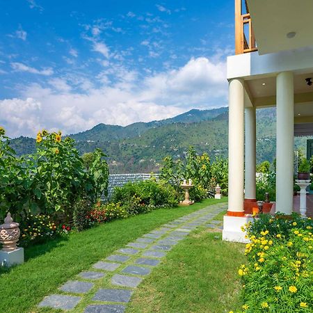 Stayvista At The Oakridge 4 Bhk Villa In Dharamshala With Jacuzzi & Balcony Chamba (Himachal Pradesh) Exteriör bild