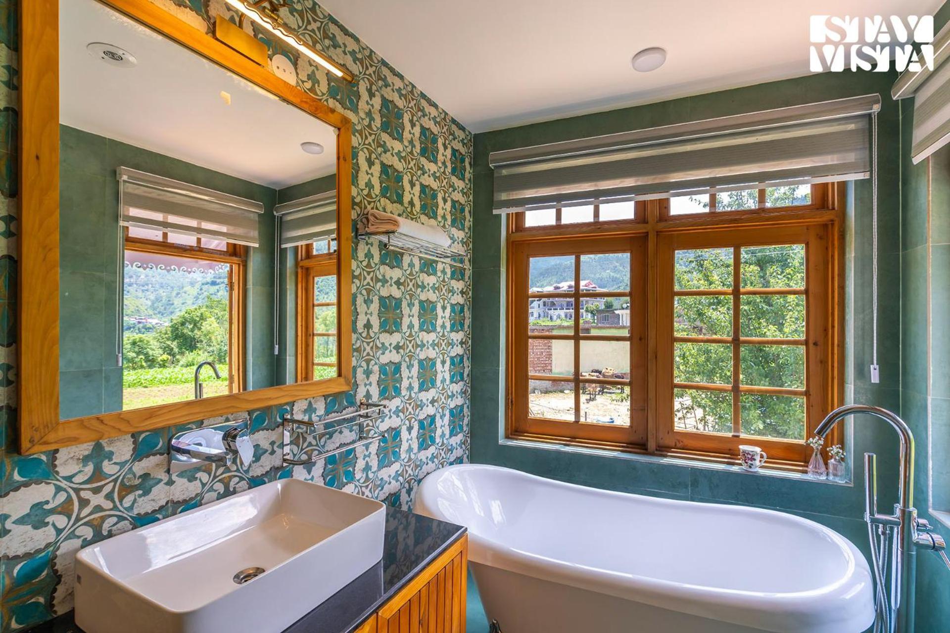 Stayvista At The Oakridge 4 Bhk Villa In Dharamshala With Jacuzzi & Balcony Chamba (Himachal Pradesh) Exteriör bild